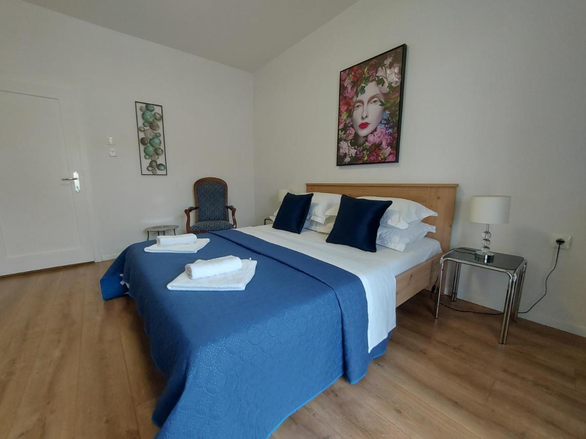 Apartments And Rooms Villa Dona Makarska Luaran gambar