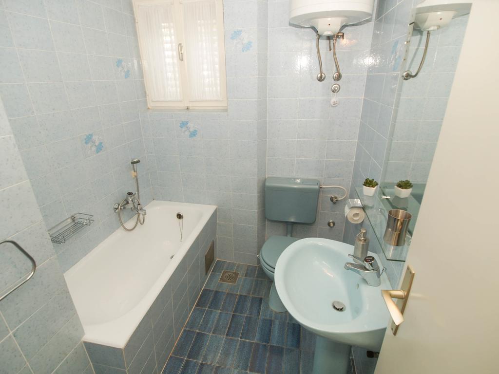 Apartments And Rooms Villa Dona Makarska Luaran gambar