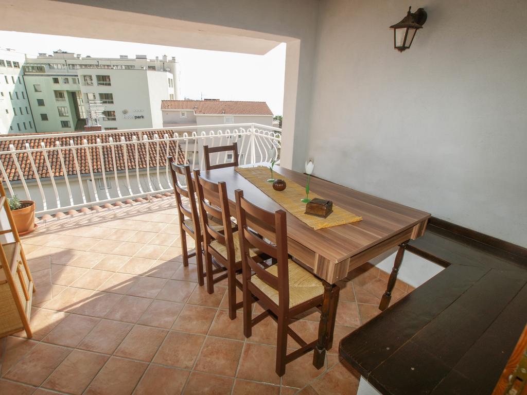 Apartments And Rooms Villa Dona Makarska Luaran gambar