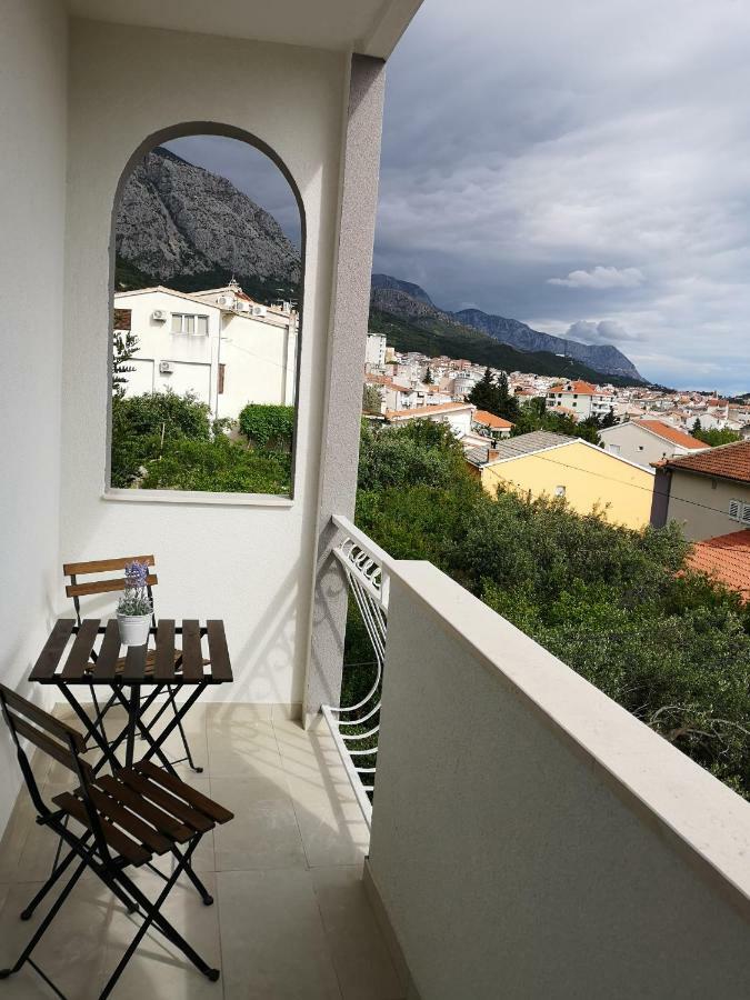 Apartments And Rooms Villa Dona Makarska Luaran gambar