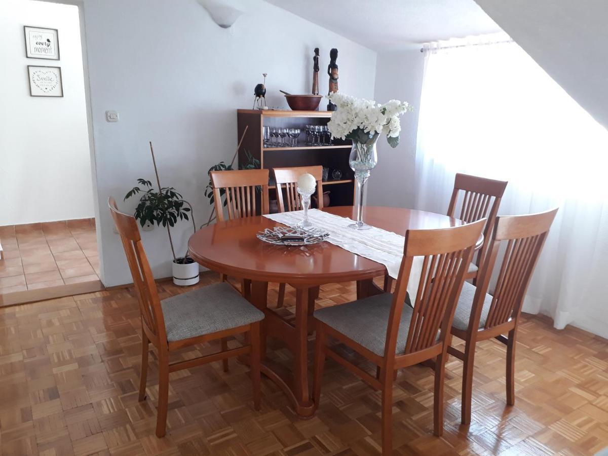 Apartments And Rooms Villa Dona Makarska Luaran gambar