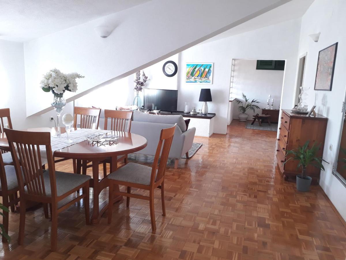 Apartments And Rooms Villa Dona Makarska Luaran gambar