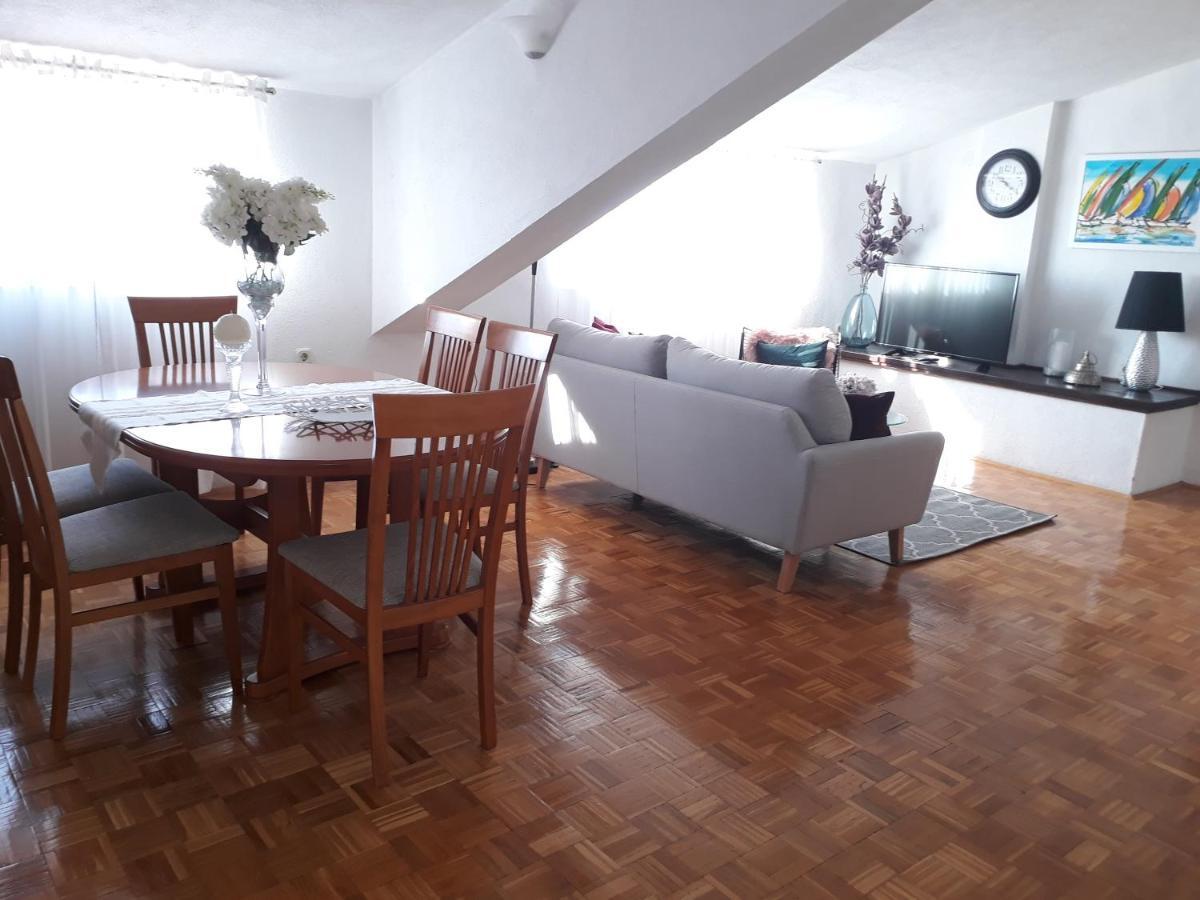 Apartments And Rooms Villa Dona Makarska Luaran gambar